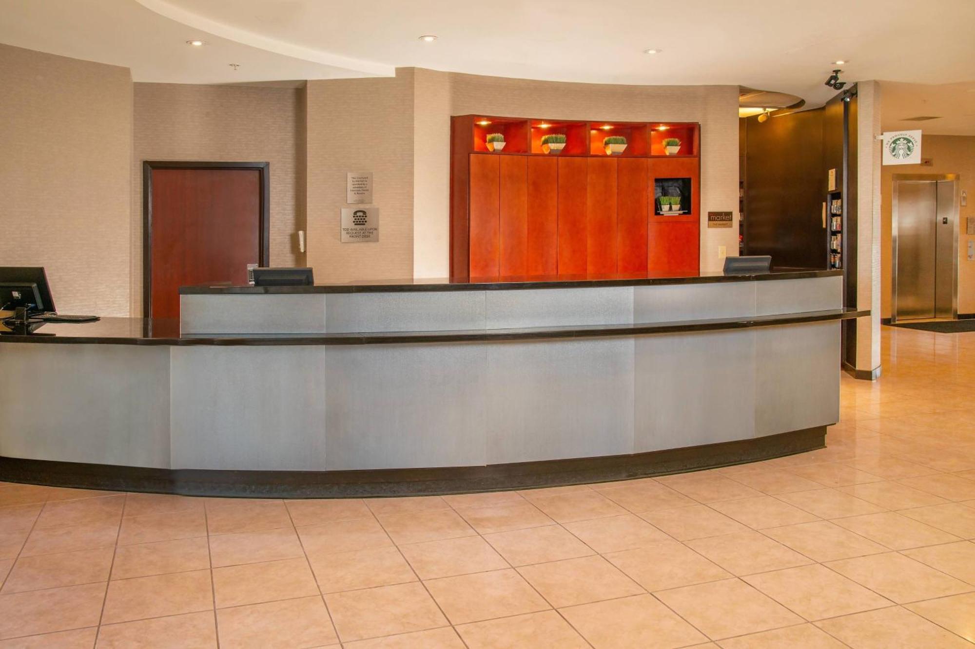 Отель Courtyard By Marriott Геттисберг Экстерьер фото